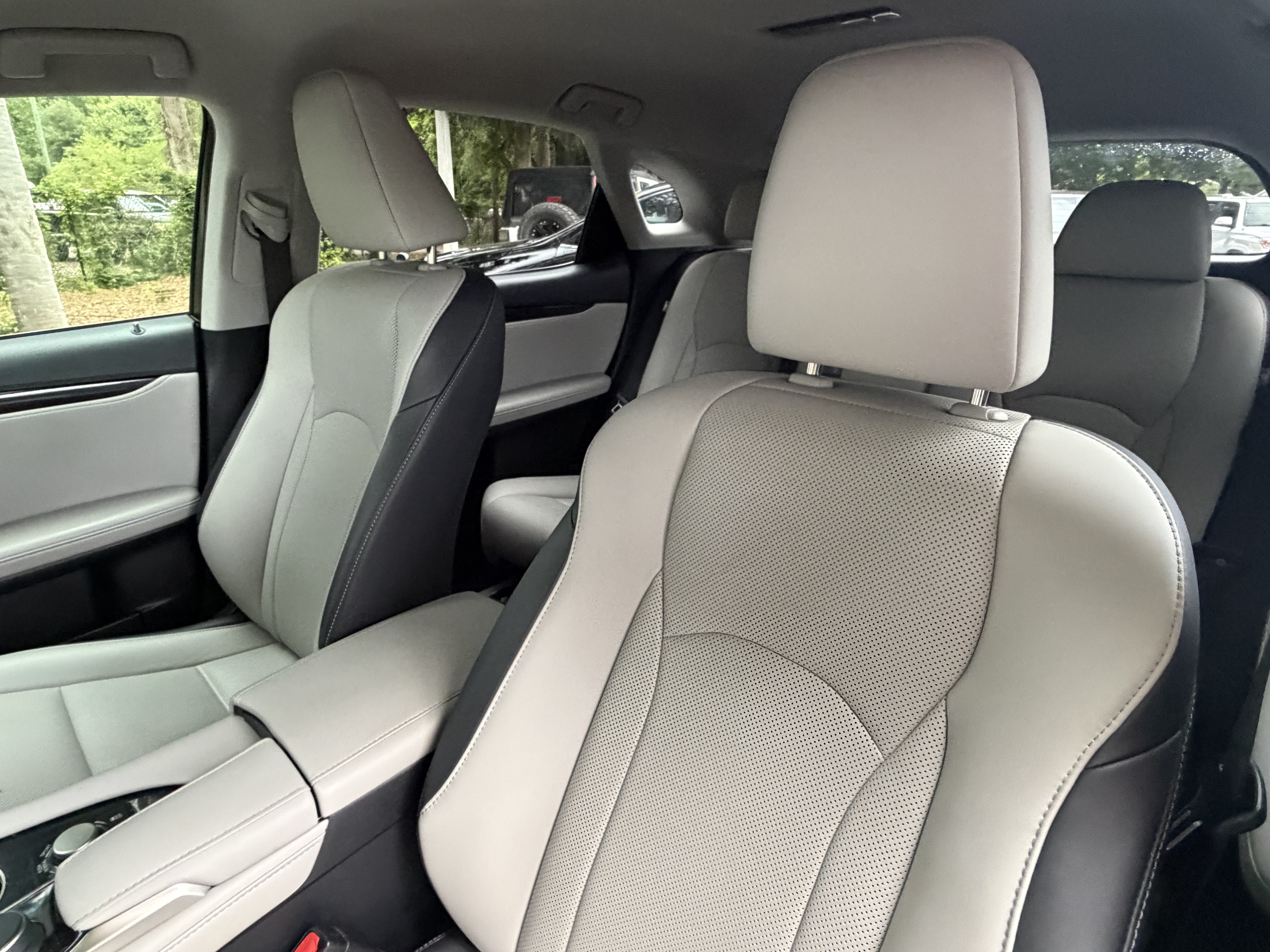 Used 2019 Lexus RX 350 FWD w/ Accessory Package image 18