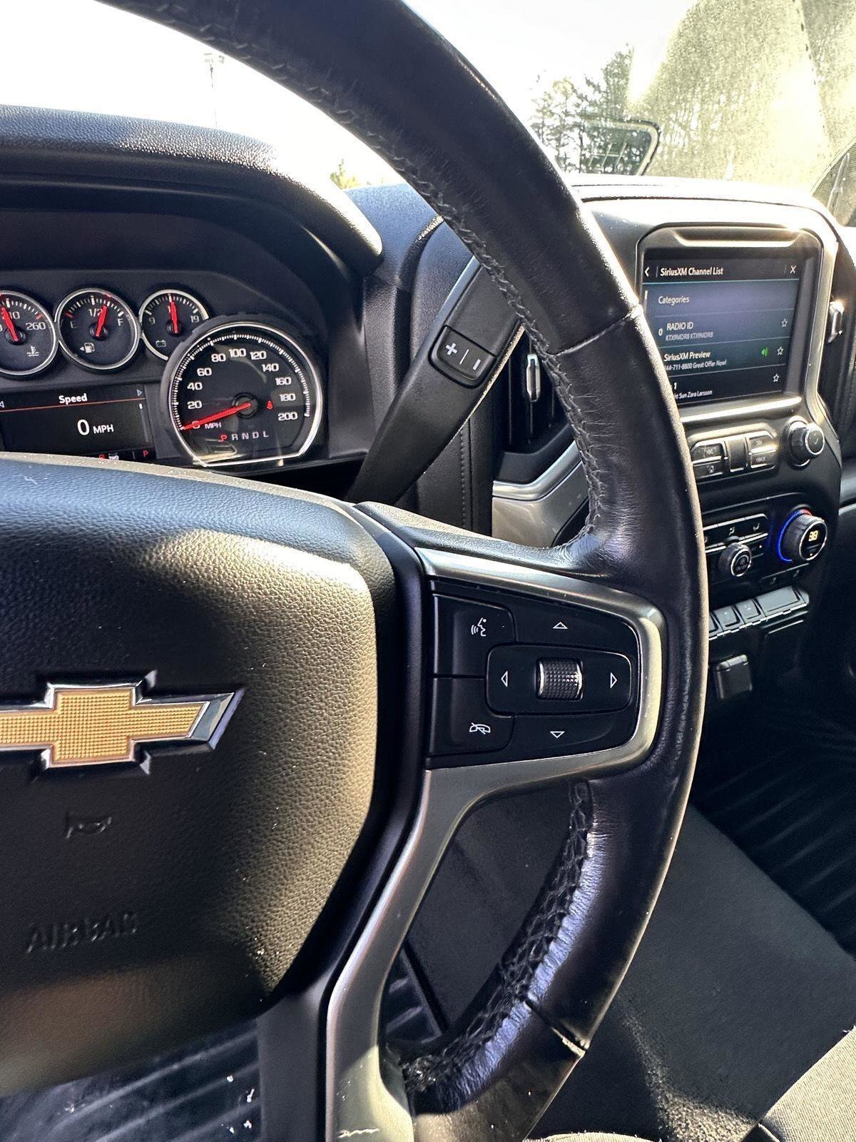 Used 2021 Chevrolet Silverado 1500 LT image 22