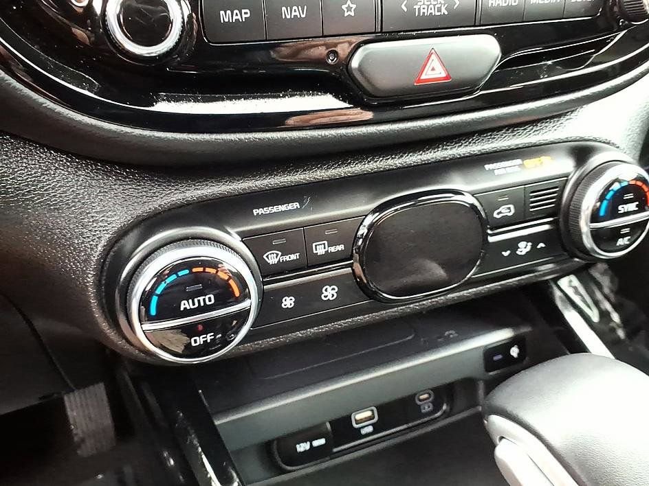 Used 2023 Kia Soul EX image 28