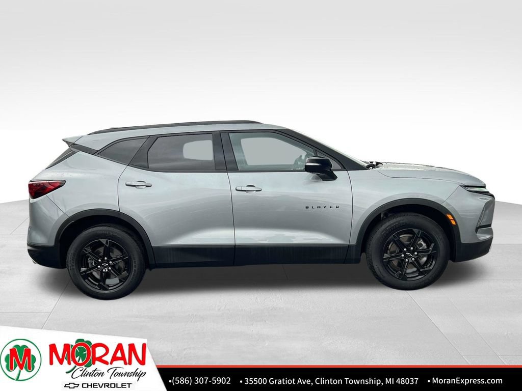 Certified 2024 Chevrolet Blazer LT w/ Midnight/Sport Edition FWD image 7