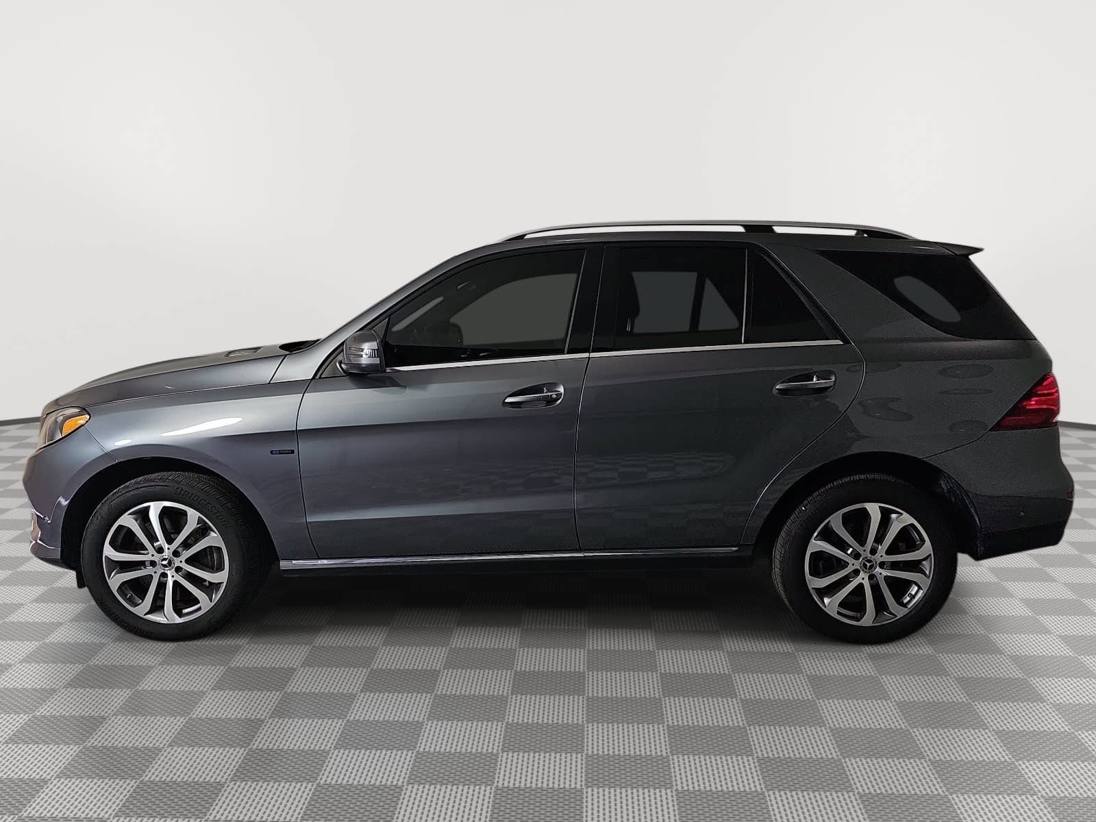 Used 2018 Mercedes-Benz GLE 550e 4MATIC image 5