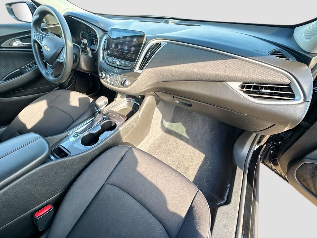 Used 2023 Chevrolet Malibu LT image 28