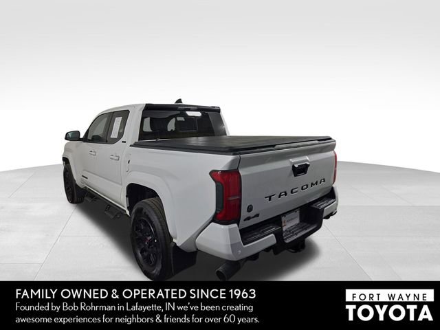 Used 2025 Toyota Tacoma SR5 AWD/4WD image 9