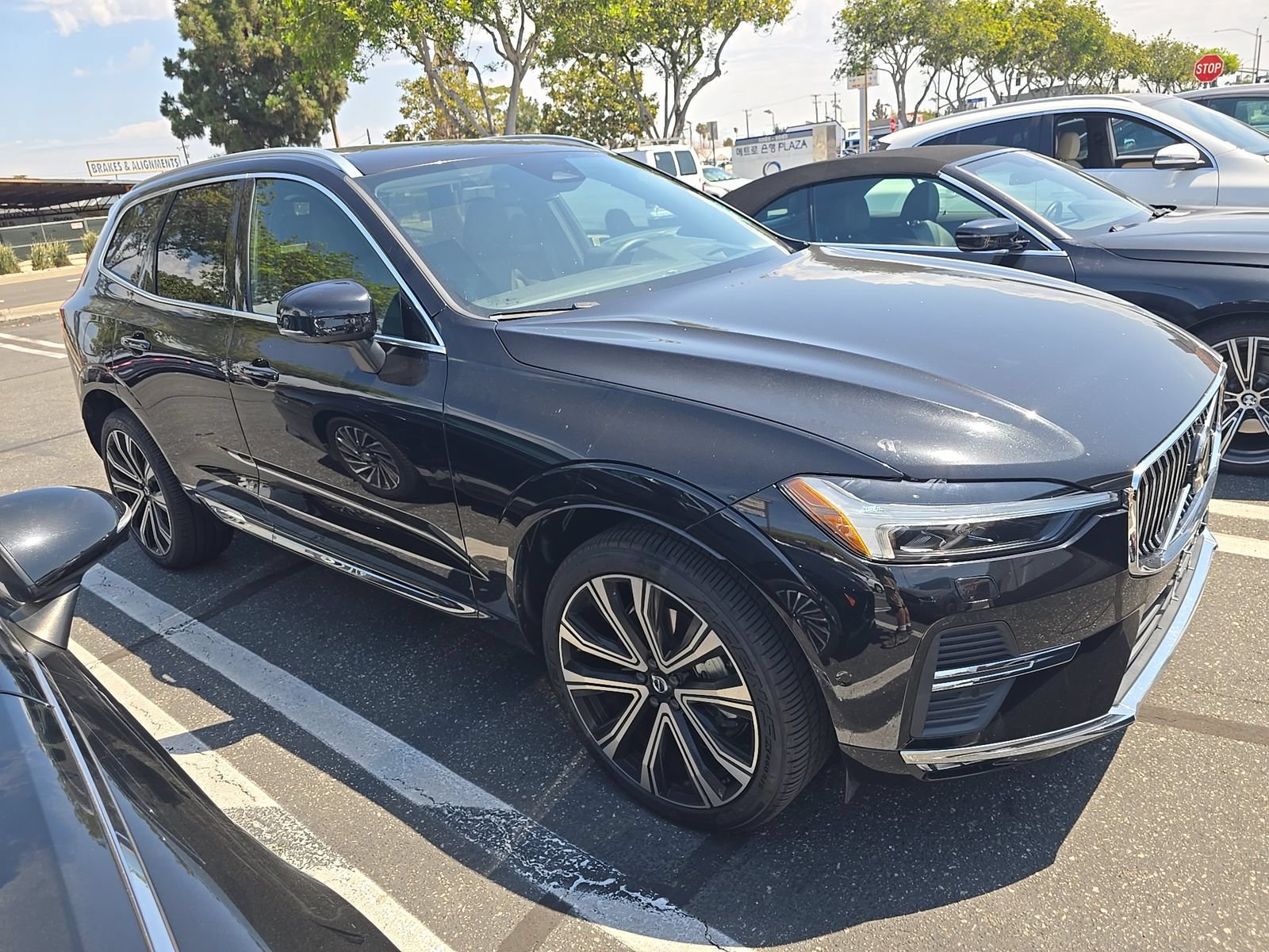 Used 2023 Volvo XC60 B6 Ultimate w/ Protection Package Premier AWD/4WD video 2