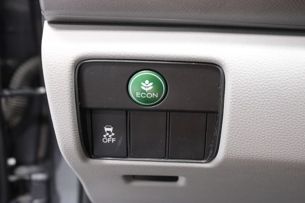 Used 2013 Honda Accord LX image 27