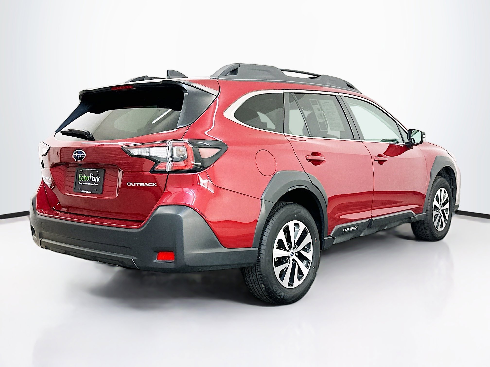Used 2025 Subaru Outback Premium image 9