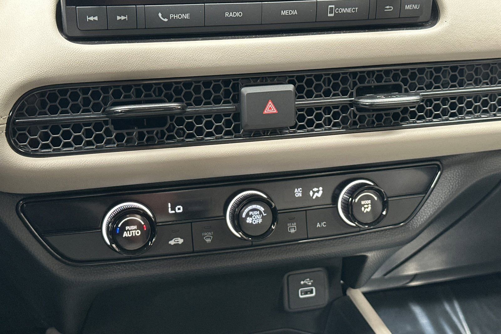 Used 2024 Honda HR-V LX image 25