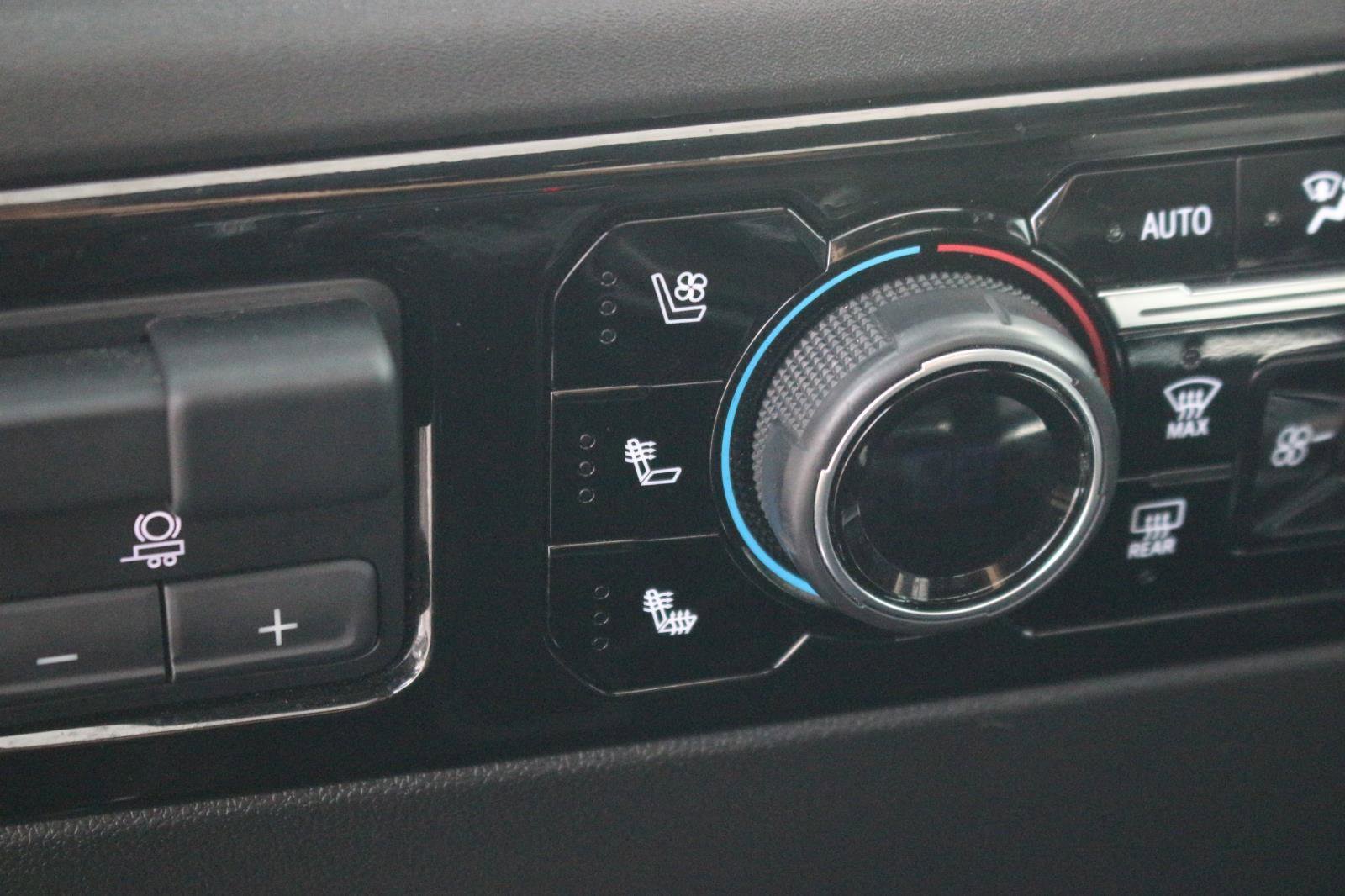 Used 2023 Chevrolet Silverado 1500 LTZ w/ LTZ Premium Package image 33