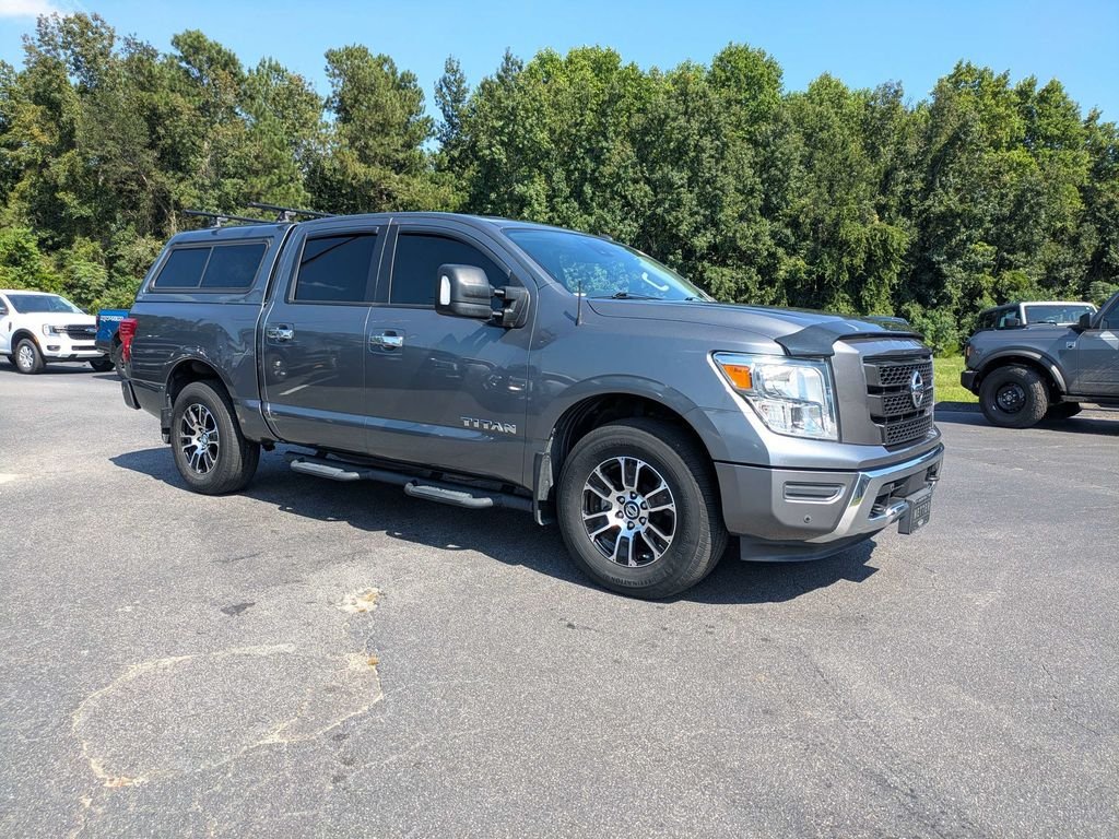 Used 2021 Nissan Titan SV w/ SV Convenience Package AWD/4WD image 2