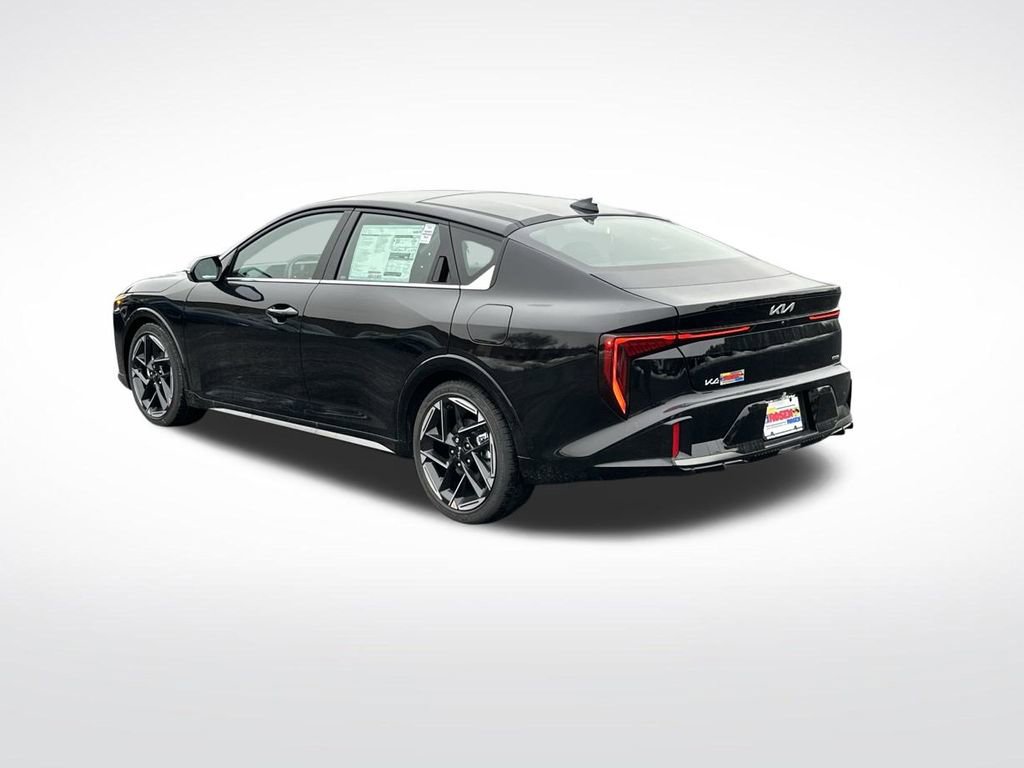 New 2025 Kia K4 GT-Line image 3