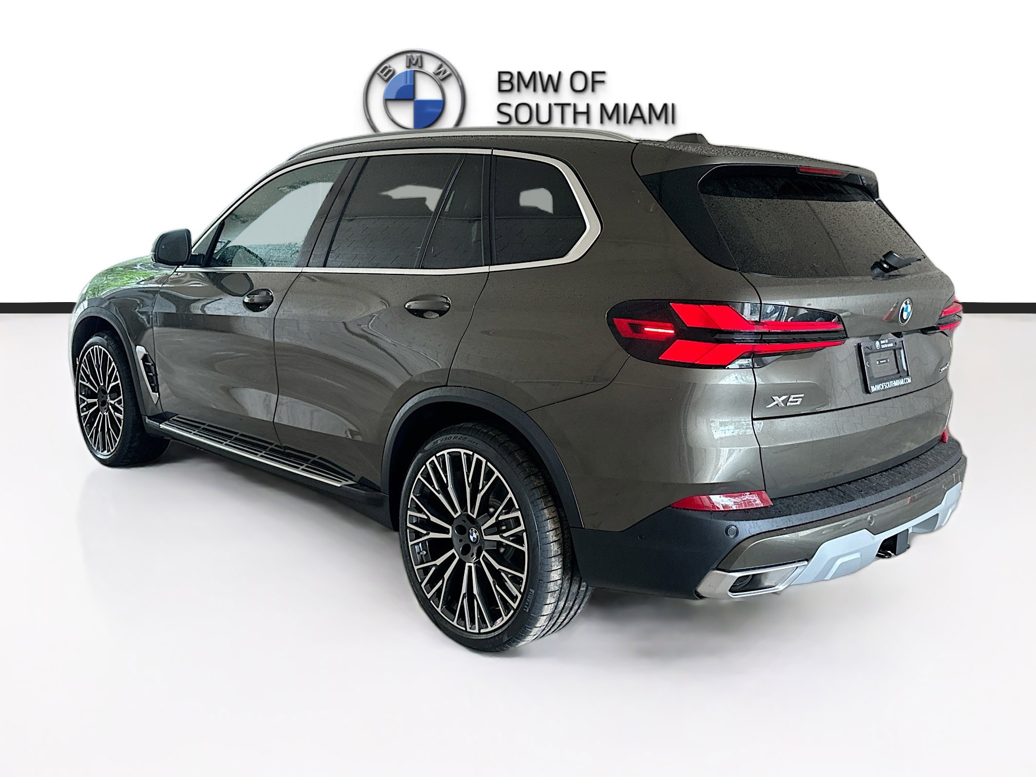 New 2026 BMW X5 sDrive40i w/ Premium Package image 4