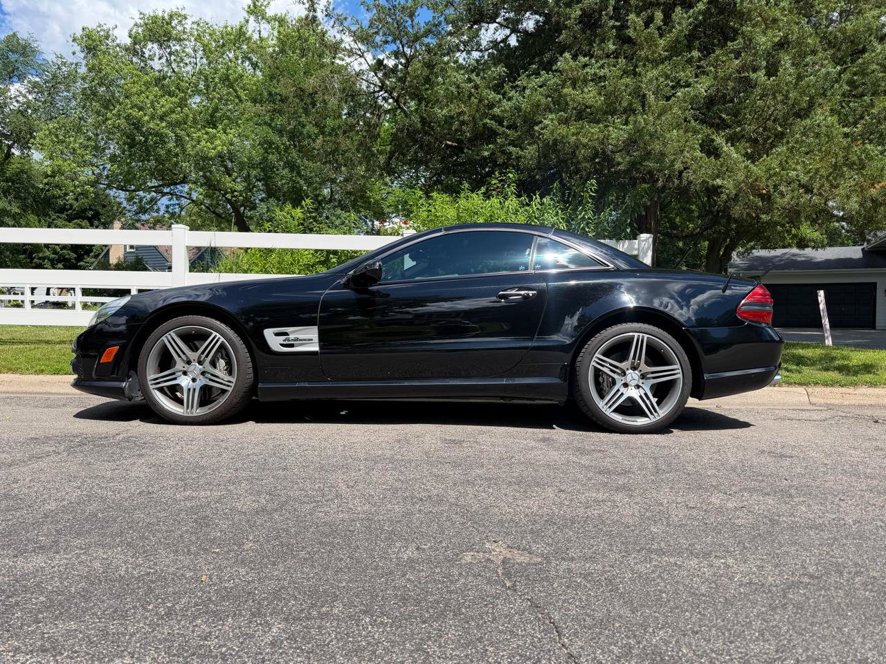 Used 2011 Mercedes-Benz SL 63 AMG image 8