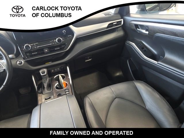 Used 2023 Toyota Highlander Platinum image 19
