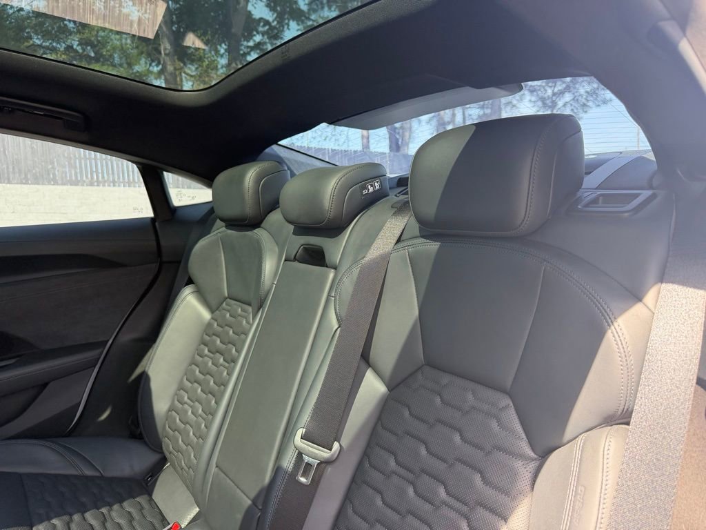 Used 2023 Audi e-tron GT Premium Plus AWD/4WD image 25