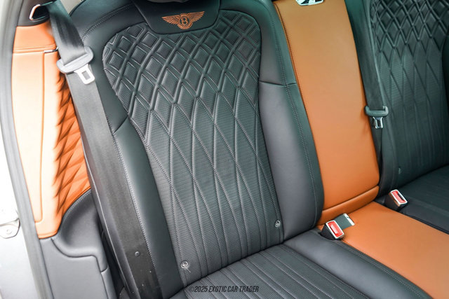 Used 2022 Bentley Flying Spur Plug-In Hybrid image 64