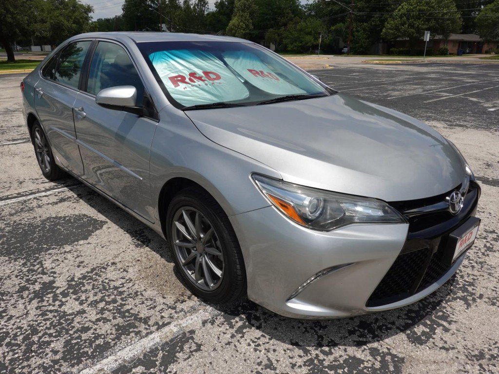 Used 2016 Toyota Camry XSE w/ Moonroof Package