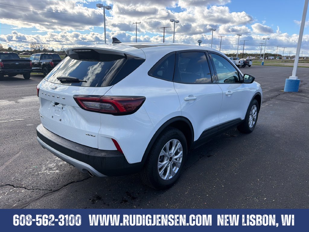 Used 2025 Ford Escape Active AWD/4WD image 5