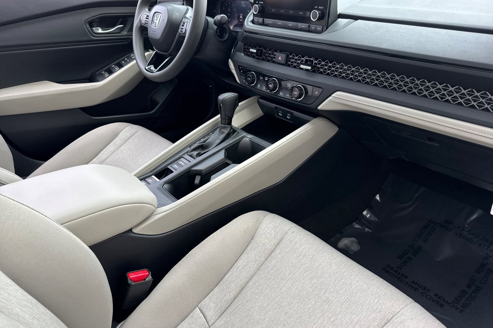 Used 2025 Honda Accord SE image 31