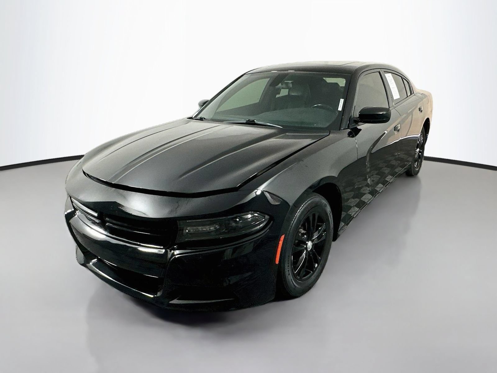 Used 2020 Dodge Charger SXT w/ Leather Interior Group RWD image 3