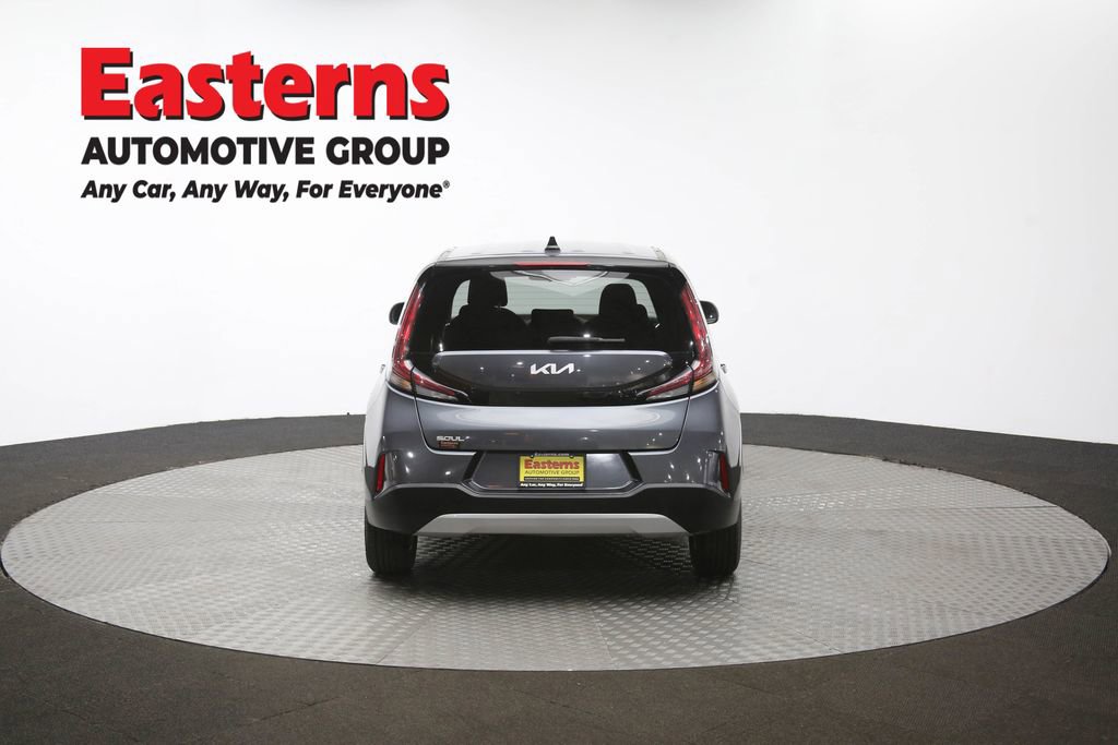 Used 2023 Kia Soul LX w/ LX Technology Package image 37