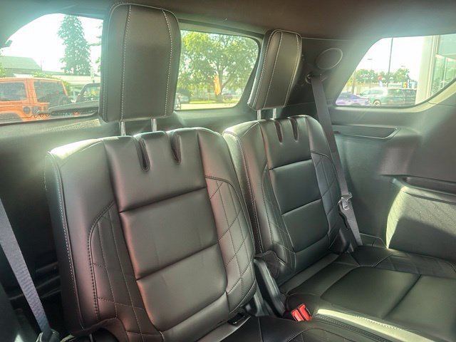 Used 2018 Ford Explorer Platinum AWD/4WD image 15