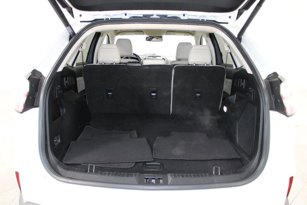 Used 2020 Ford Edge Titanium image 13