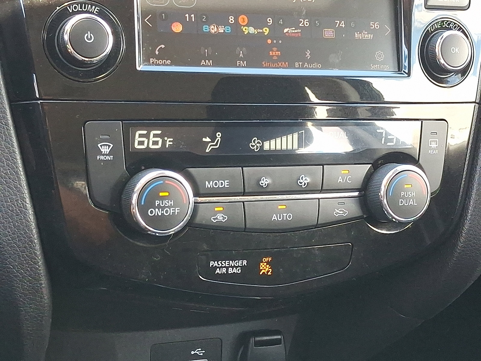 Used 2019 Nissan Rogue Sport SV AWD/4WD image 17