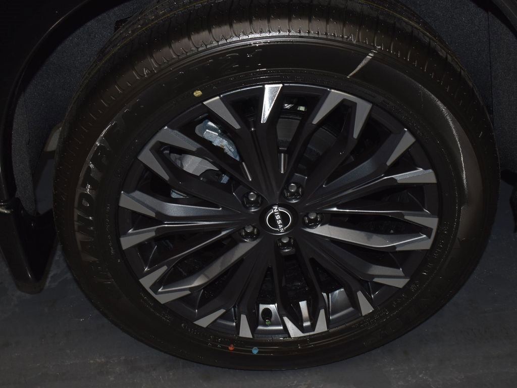 Certified 2025 Nissan Rogue Platinum w/ Platinum Premium Package image 5