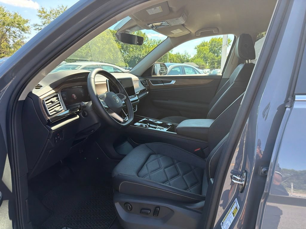 Certified 2026 Volkswagen Atlas SE AWD/4WD image 12