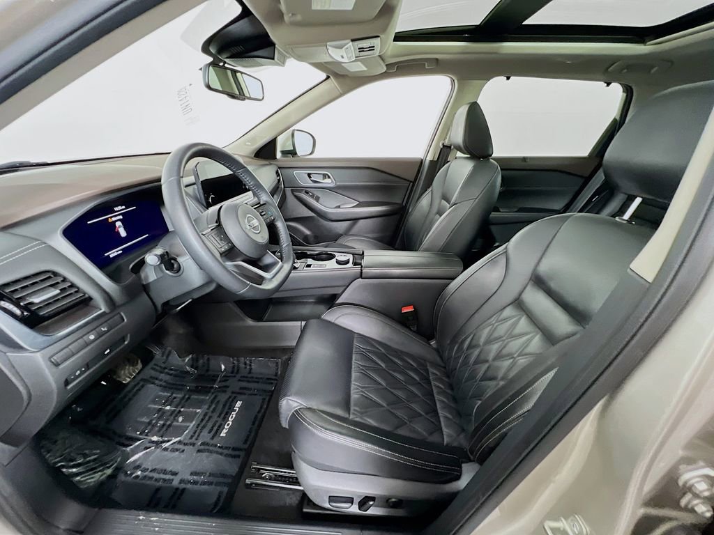 Used 2021 Nissan Rogue Platinum image 21