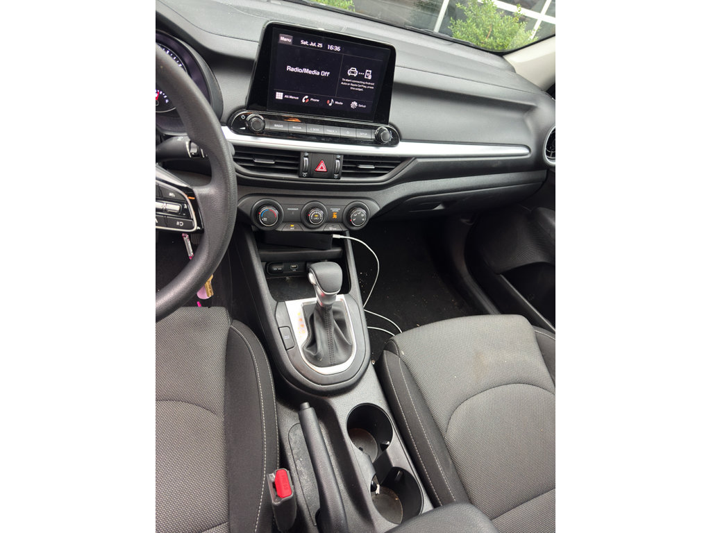 Used 2023 Kia Forte LXS FWD image 3