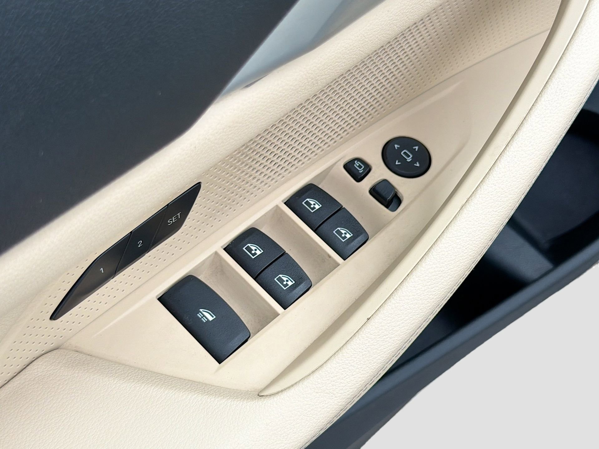 Used 2023 BMW 430i Convertible w/ Convenience Package image 23