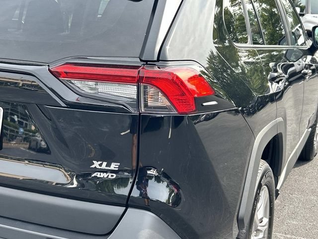 Used 2025 Toyota RAV4 XLE AWD/4WD image 11