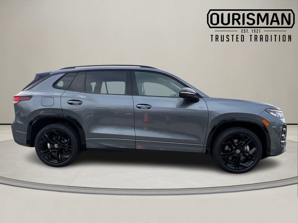 New 2026 Volkswagen Tiguan SE R-Line AWD/4WD image 3
