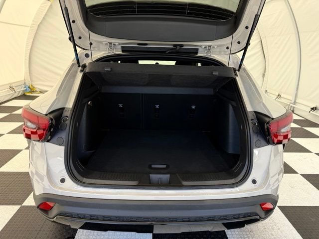New 2026 Chevrolet Trax RS FWD image 4