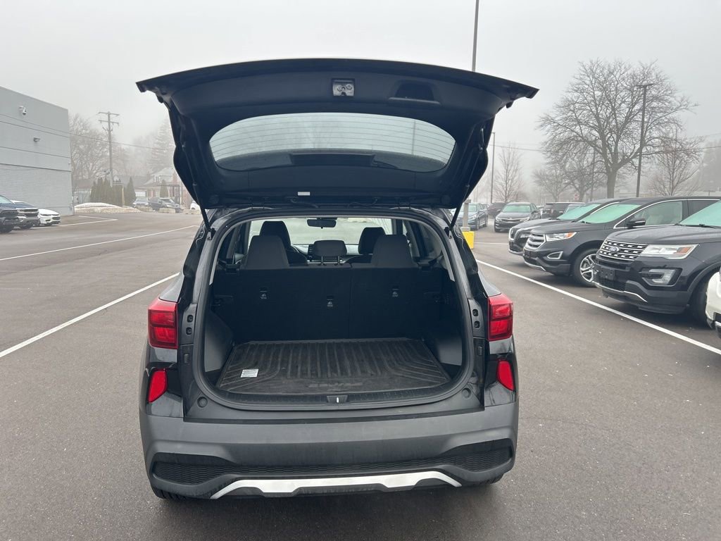 Used 2023 Kia Seltos LX image 10