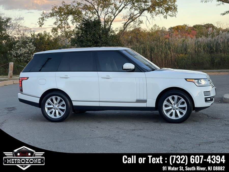 Used 2016 Land Rover Range Rover HSE image 16