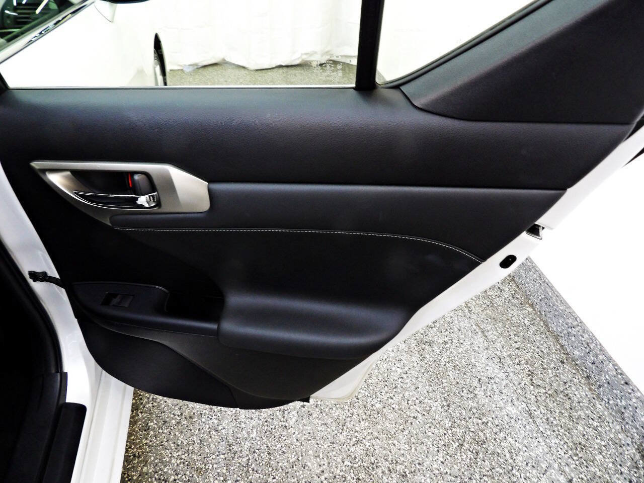 Used 2016 Lexus CT 200h FWD image 12