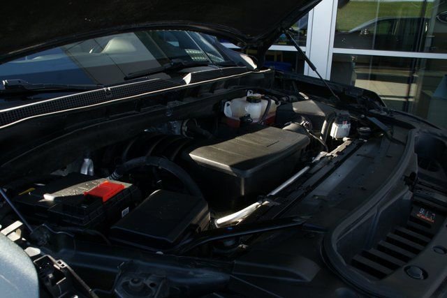 Used 2022 Chevrolet Suburban RST w/ Sport Performance Package image 12