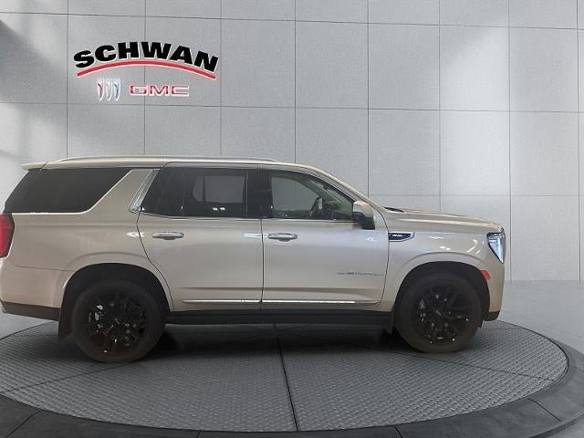 Used 2022 GMC Yukon Denali w/ Denali Premium Package image 3
