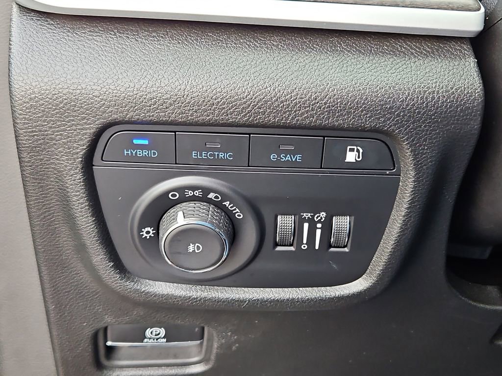 Used 2024 Jeep Grand Cherokee Limited 4xe image 14