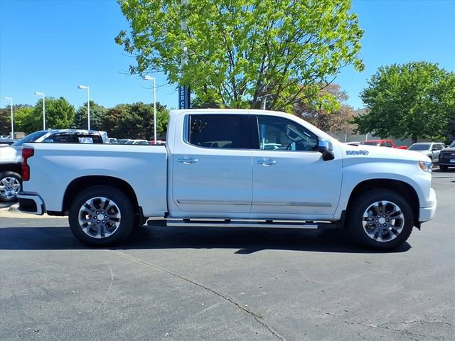 Used 2023 Chevrolet Silverado 1500 High Country w/ Technology Package AWD/4WD image 4