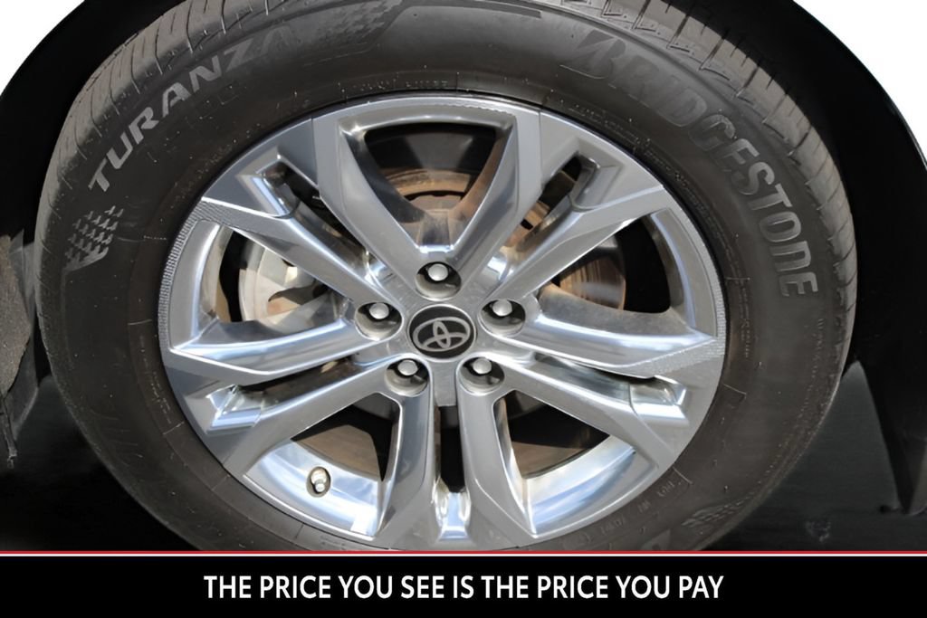 Certified 2023 Toyota Sienna XSE w/ XSE Plus Package AWD/4WD image 3