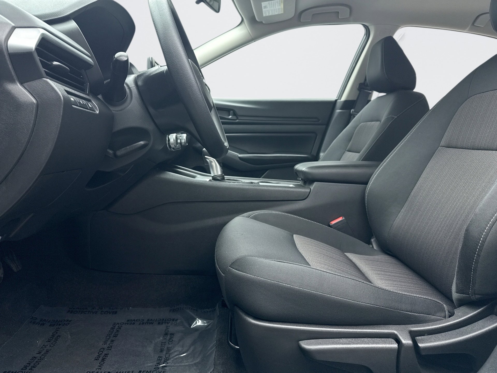 Used 2024 Nissan Altima 2.5 S image 11