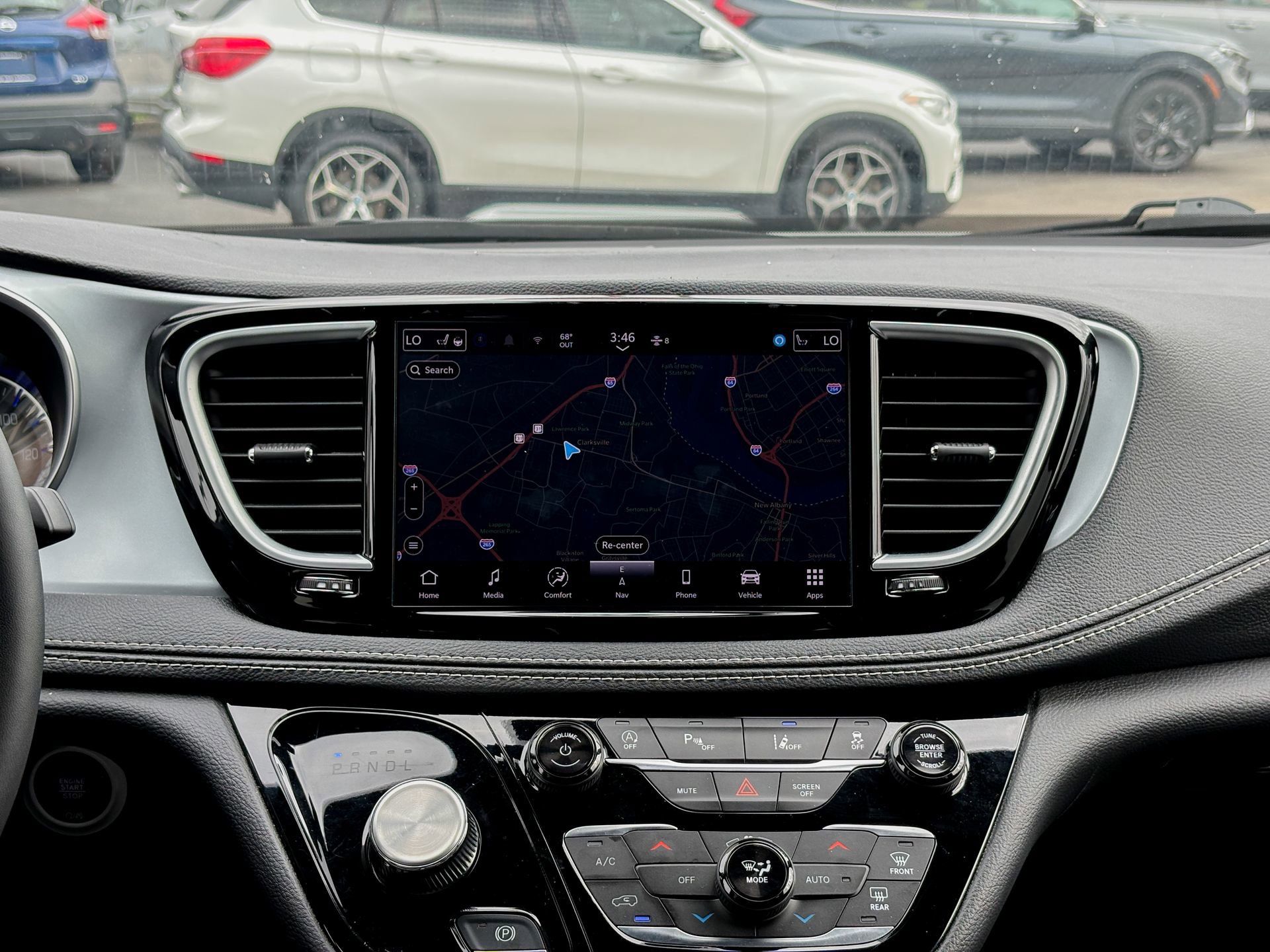 Used 2025 Chrysler Pacifica Limited image 22