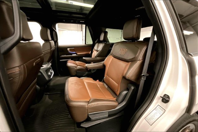 Used 2025 Ford Expedition King Ranch AWD/4WD image 26