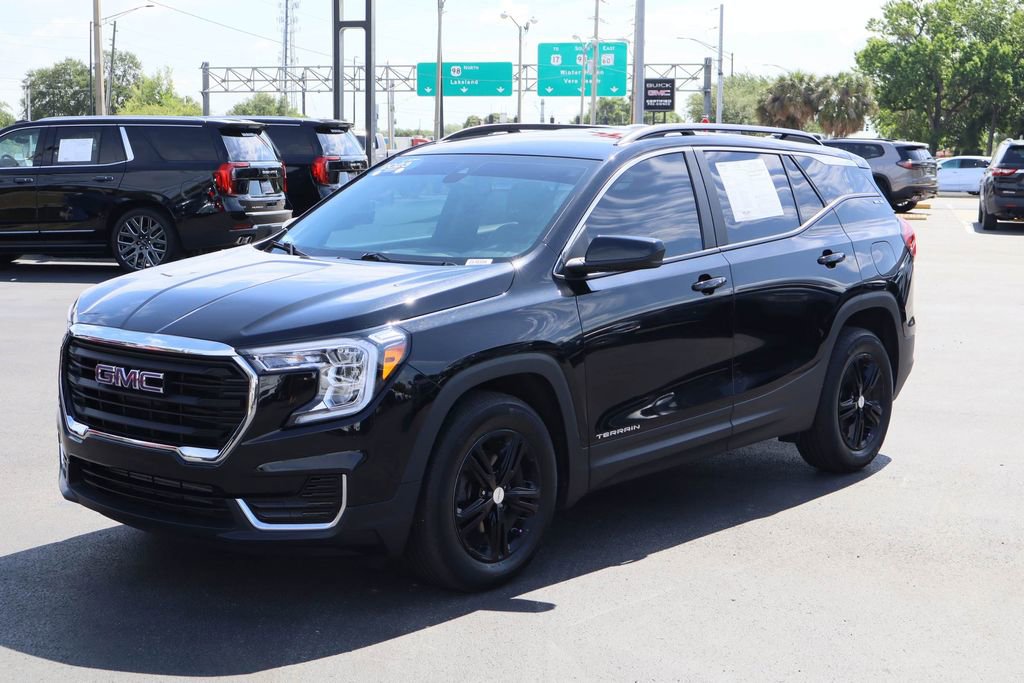 Certified 2023 GMC Terrain SLE w/ Driver Convenience Package FWD image 5
