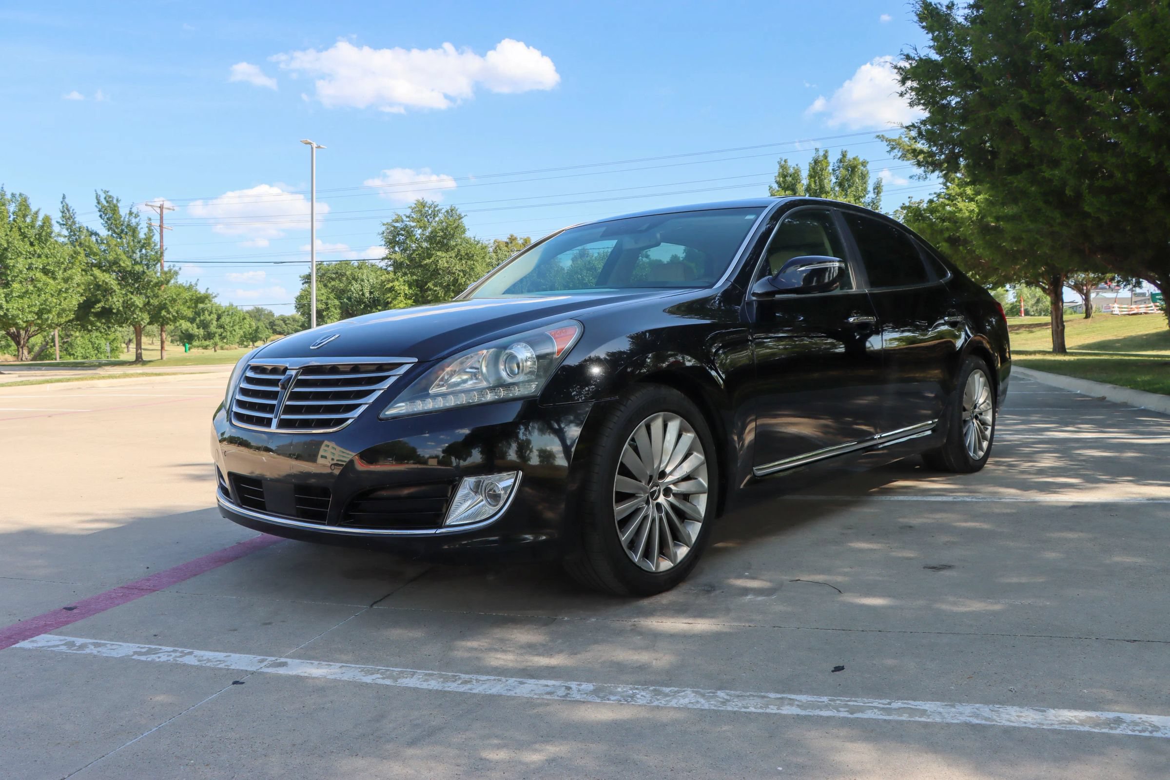 Used 2016 Hyundai Equus Ultimate RWD image 3