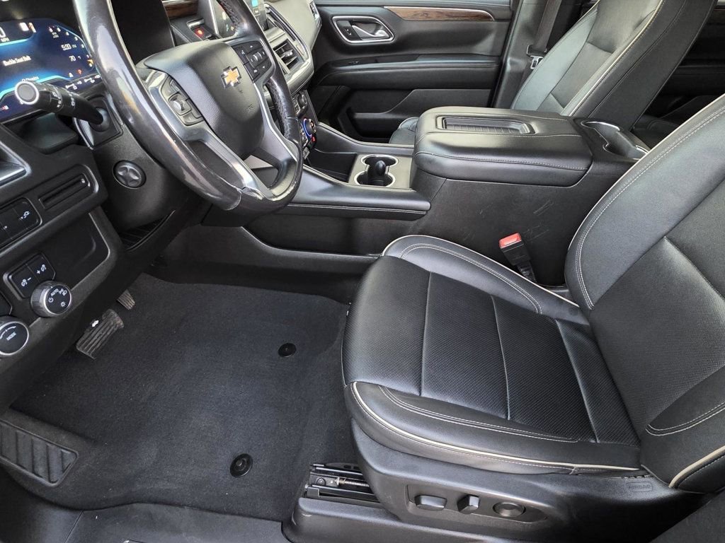 Used 2022 Chevrolet Suburban Premier RWD image 6