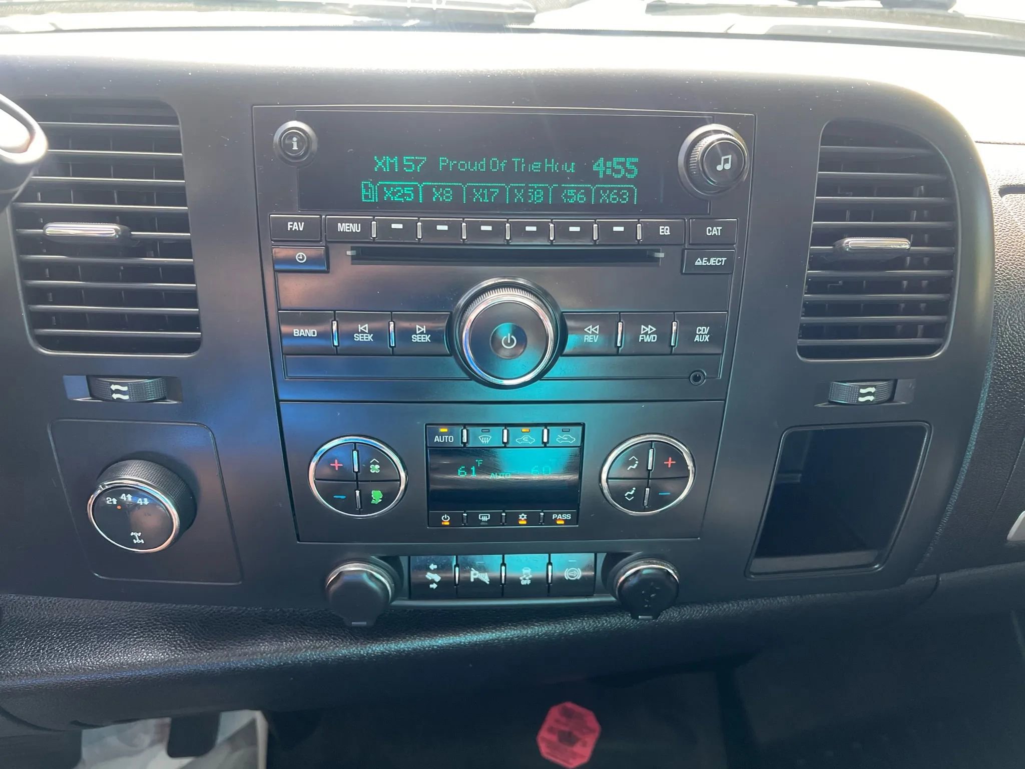 Used 2013 Chevrolet Silverado 2500 LT w/ Interior Plus Package image 19